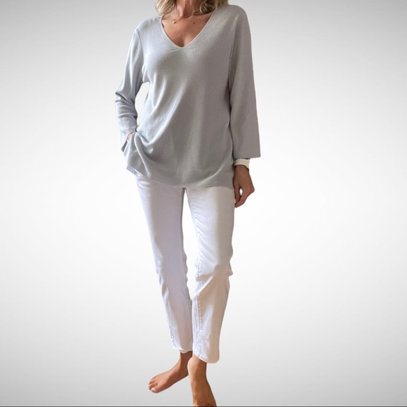 Eileen Fisher Superfine Merino Wool V-Neck Sweater Light Blue XS NWOT - Picture 1 of 10